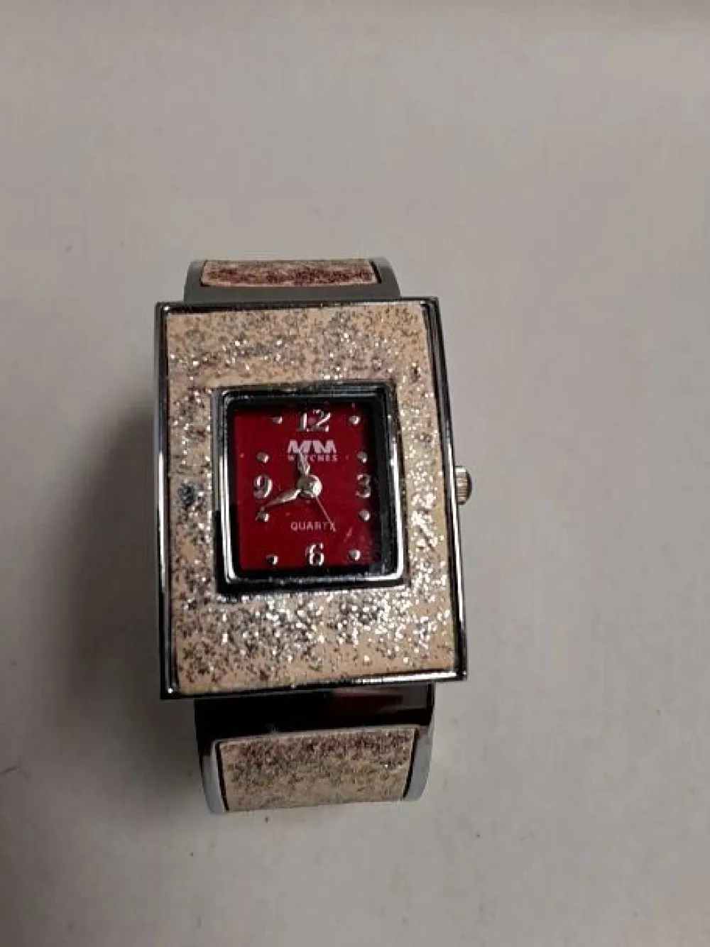 Uhren> Uhr goldfarben