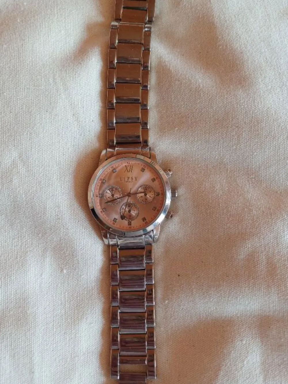 Uhren> Uhr silberfarben