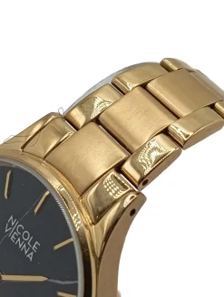 Uhr mit Metallband-Nicole Vienna New