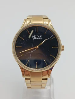 Uhr mit Metallband-Nicole Vienna New