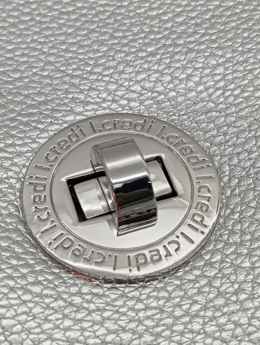 Umhängetaschen>L.credi Umhängetasche silberfarben