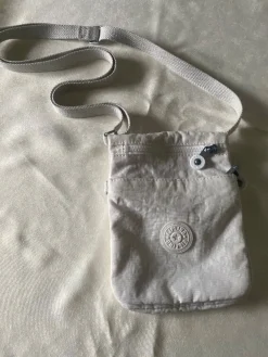 Umhängetasche- Outlet