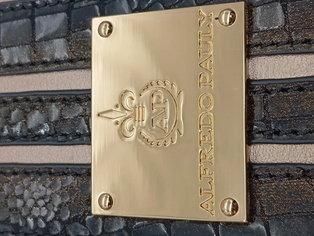 Umhängetasche-Alfredo Pauly Online