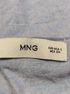 Pullover><noscript><img width=