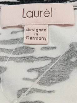 Shirts><noscript><img width=