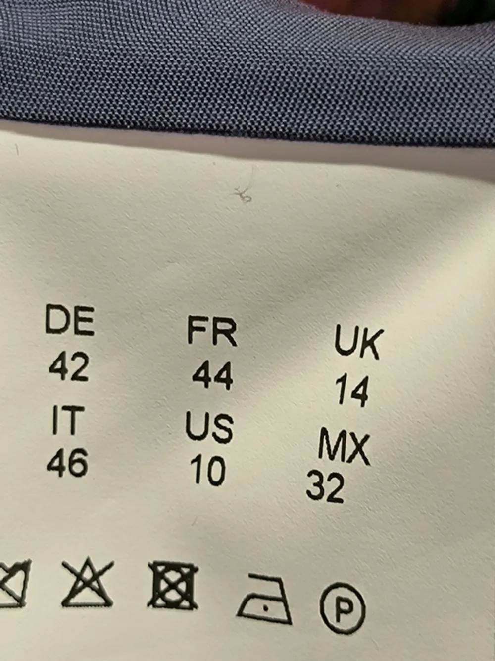 Kleider>Hugo Boss Volantkleid Größe 42